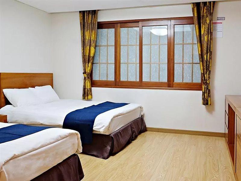 Jeju Parkside Tourist Hotel Exterior foto