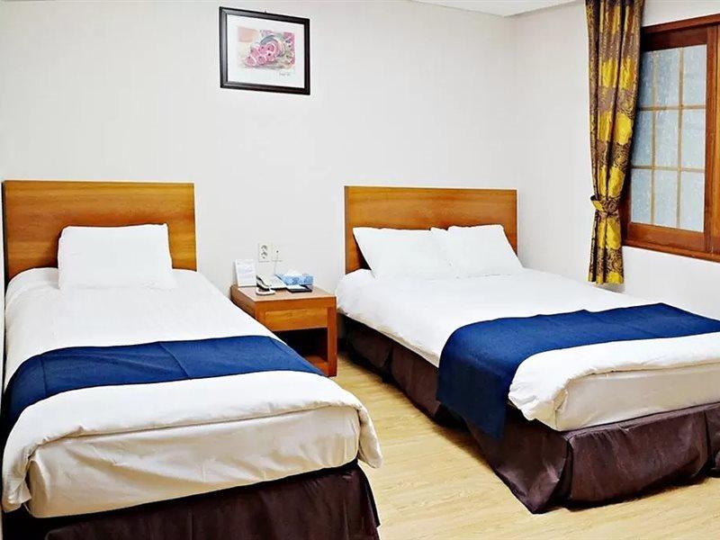 Jeju Parkside Tourist Hotel Exterior foto