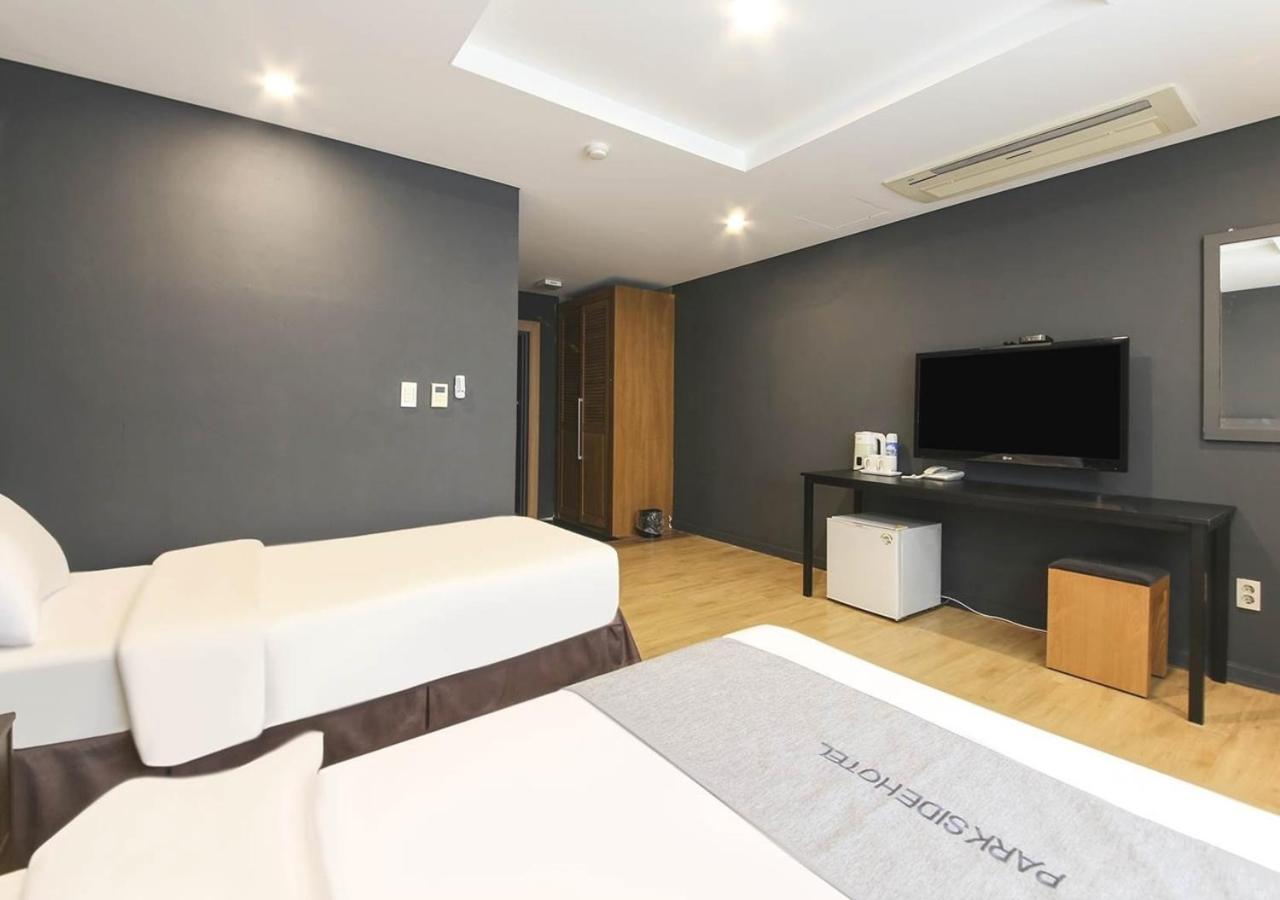 Jeju Parkside Tourist Hotel Exterior foto
