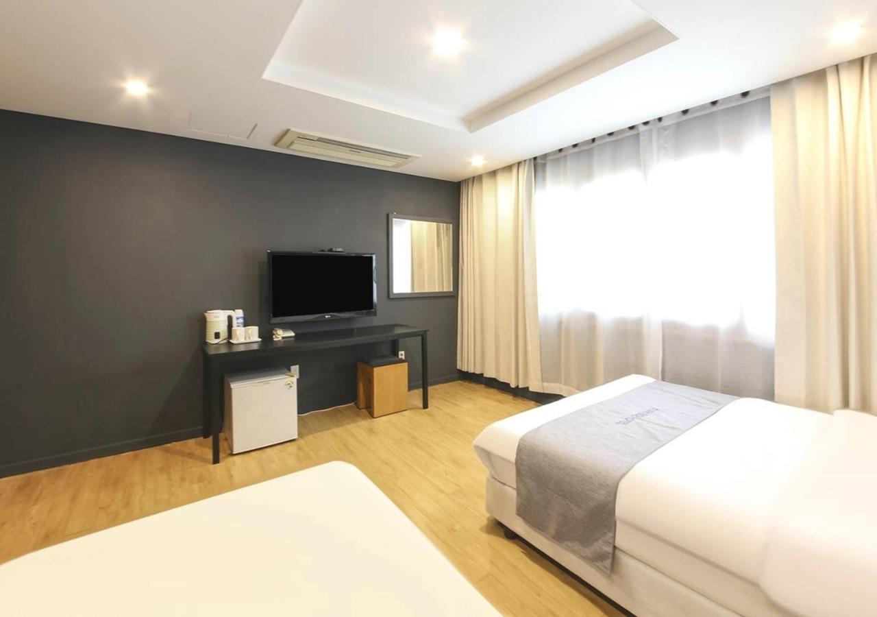 Jeju Parkside Tourist Hotel Exterior foto